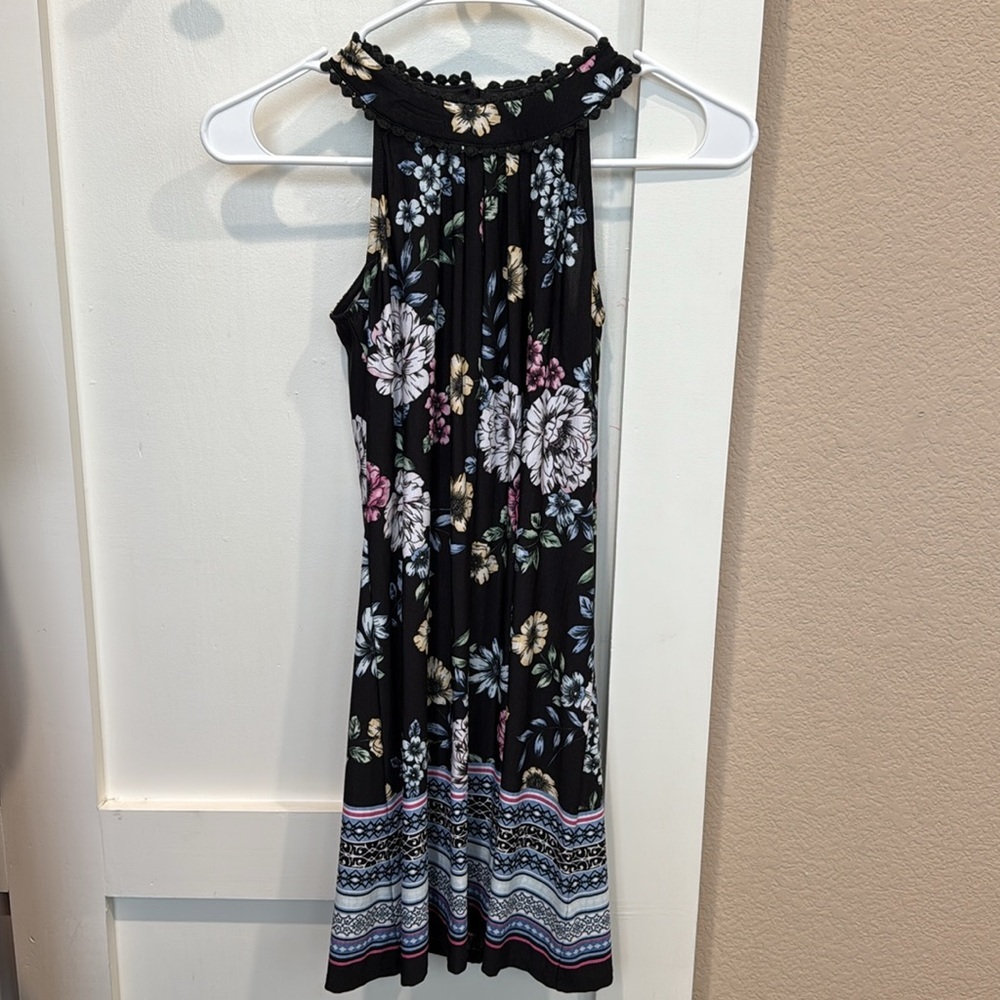 Girls Size M Stella & Sienna Serafina Halter Swing Floral Black Dress - Picture 3 of 4